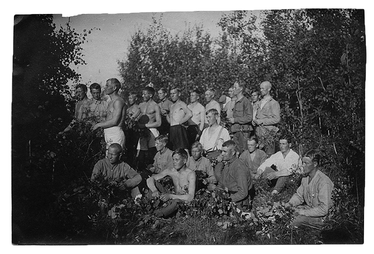 Finländska röda flyktingar i Išhora-lägret 1920.